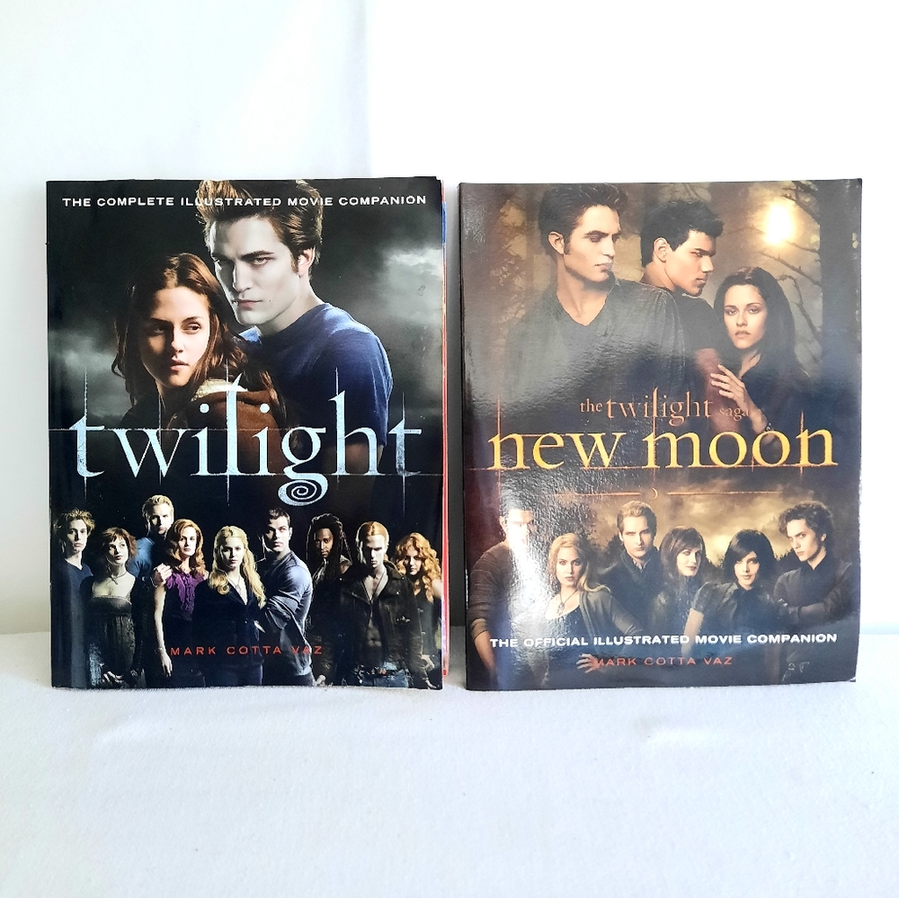 Twilight The Complete Illustrated Movie Companion Twilight New Moon Lot of 2